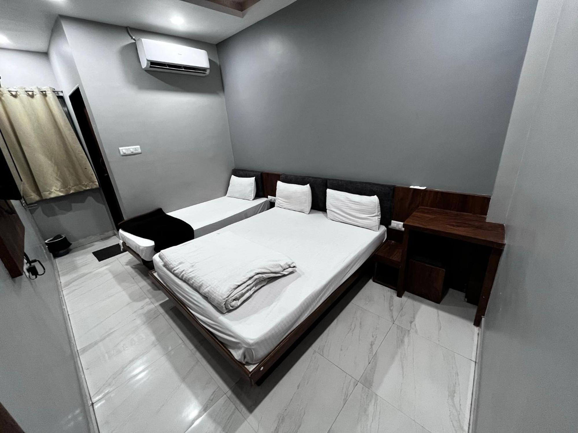 Hotel Shankar Ujjain Dış mekan fotoğraf